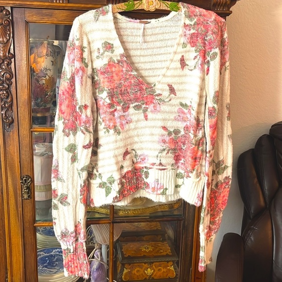 Free People Bed of Roses Sweater SZ M - Picture 7 of 11